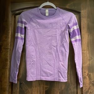 Ivivva lululemon girls size 12 long sleeve top. Good condition